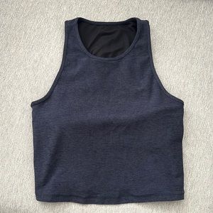 Vuori Women's Elevation Plyo Tank. Size small. Color: Midnight Heather.